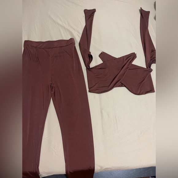 Matching set - Picture 2 of 2